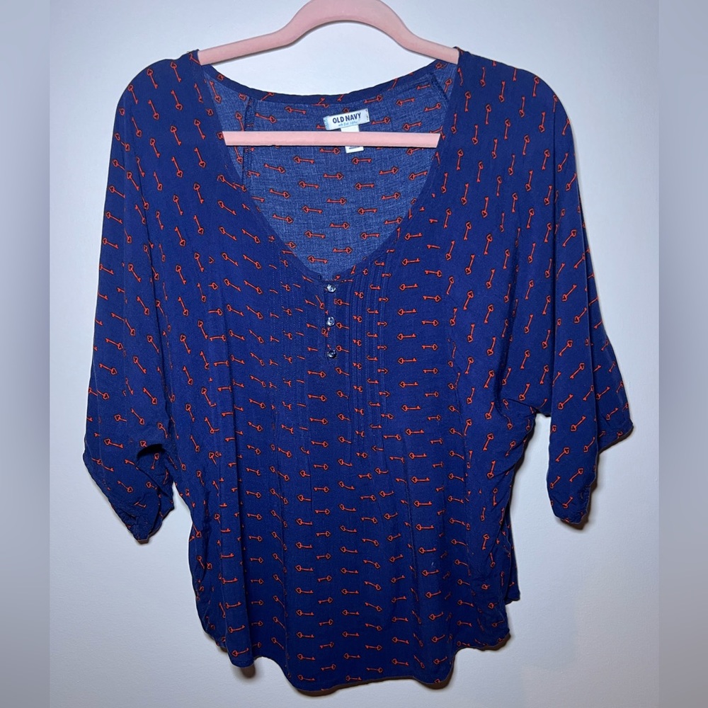 Old Navy Batwing Top Key print